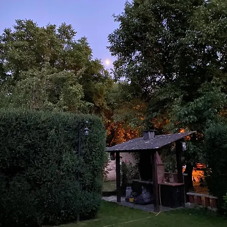 Country house Garden *